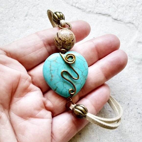 Large Wire Wrapped Heart + Suede Bracelet - Fully Adjustable Fits Most Wrists - Picture 4 of 9